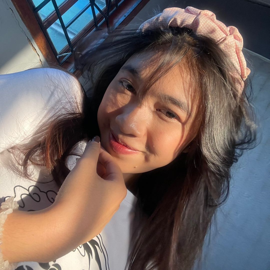 @azelia890