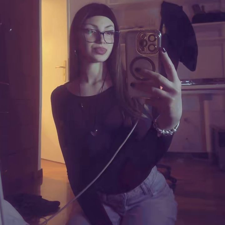 @blonde.divax
