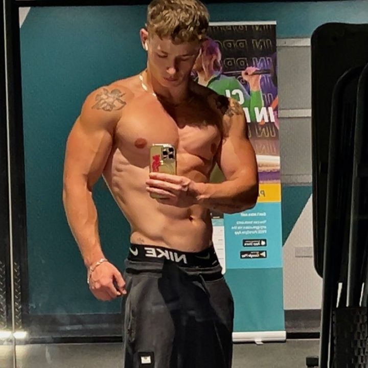 @callumdoescali