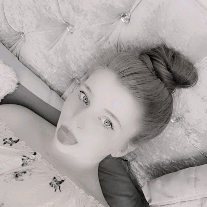 @carlaburton2004