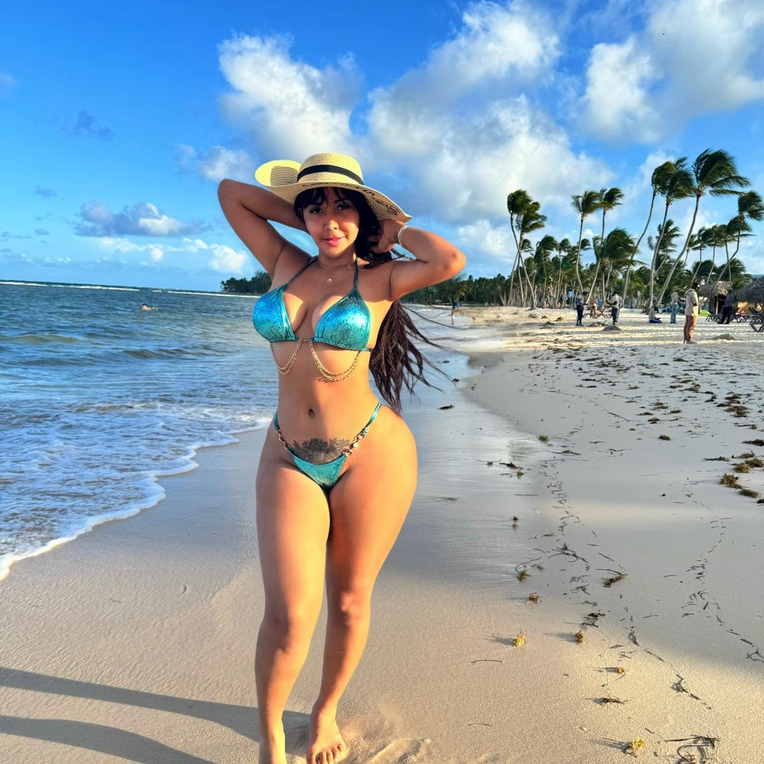 @carlarojasoficial