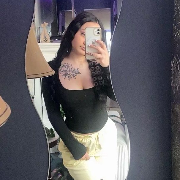 @carliemadelynnn