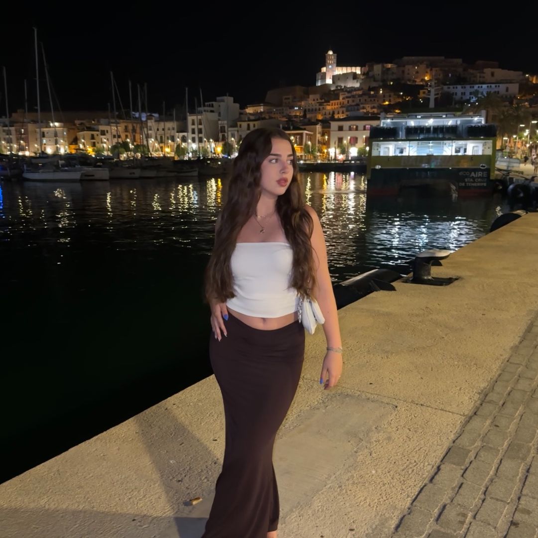 @carlitaaveraa