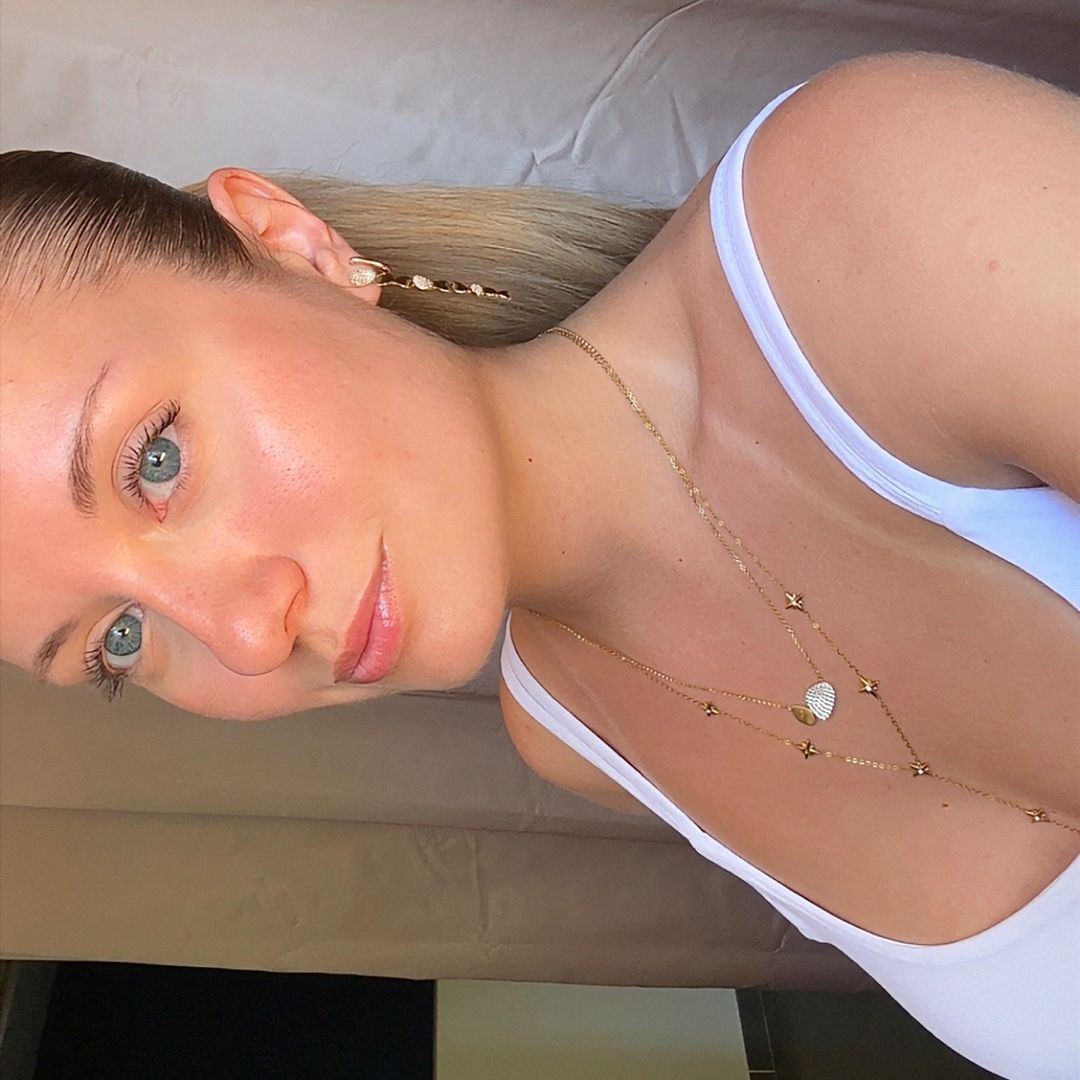 @clara_dst