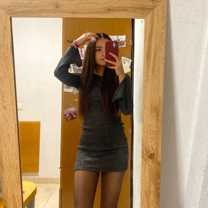 @daniielaaloopezz__