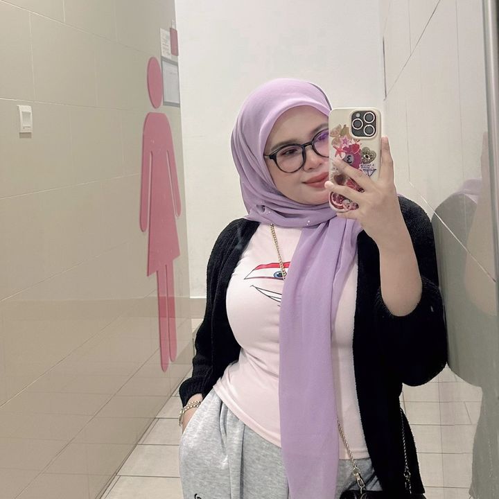 @darila95