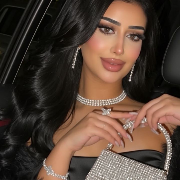 @dnya.officiall