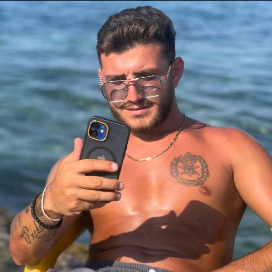 @e.khourry06