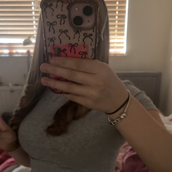 @ella_barnes14