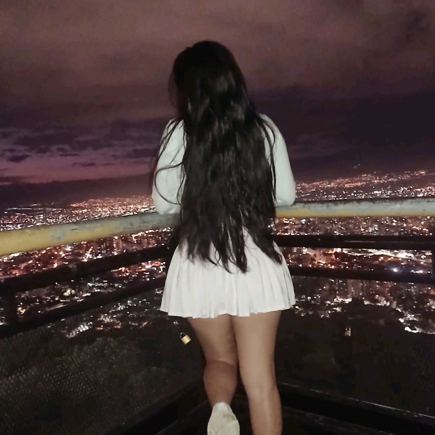 @emilyzarate01