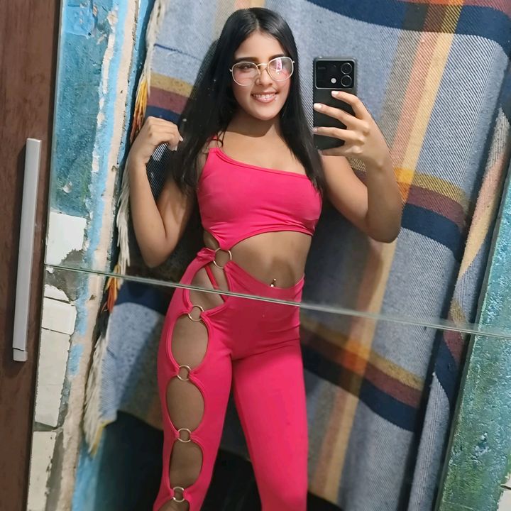 @evelinvitoria4827