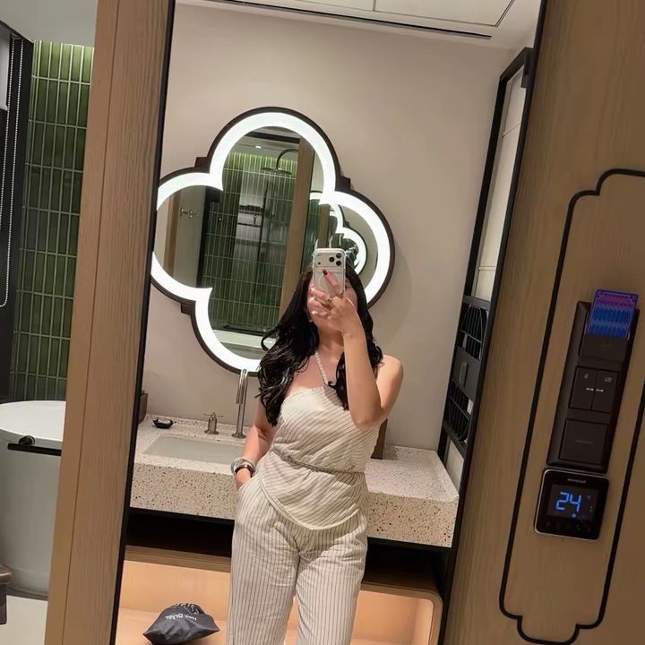 @evelodiake2