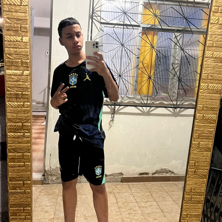 @fernandowalace1