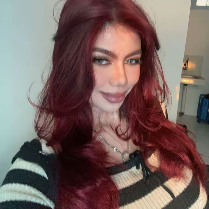 @identitycrisis_0
