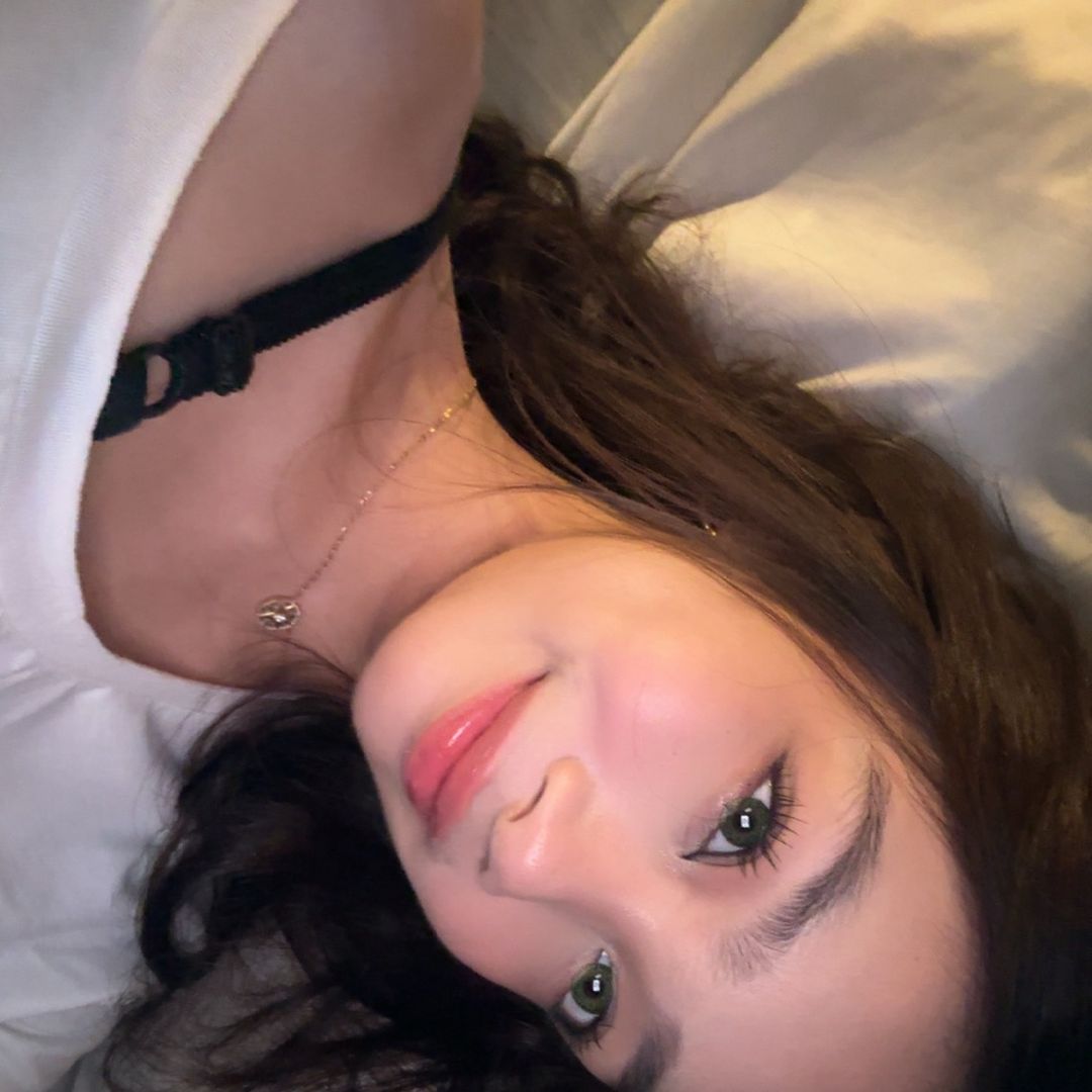 @jashleenclarete_