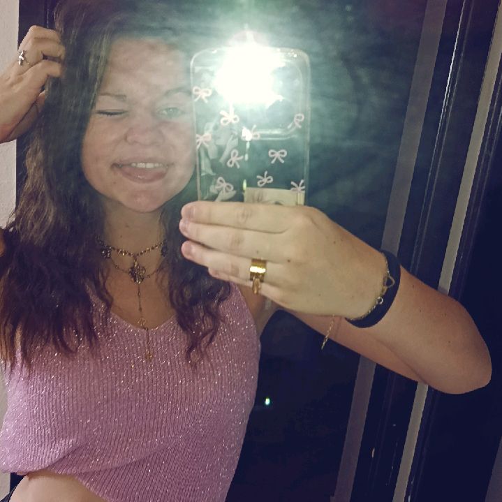 @juliejvne85