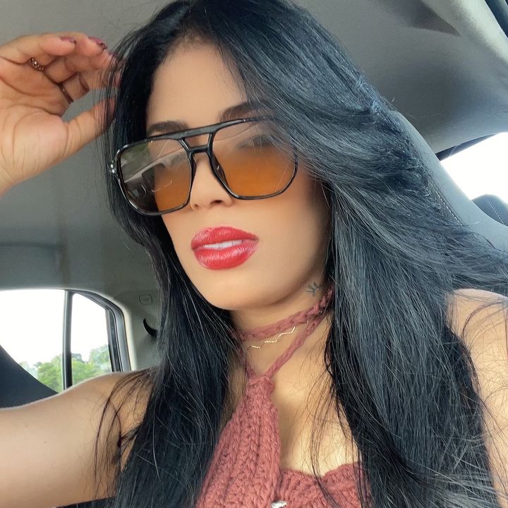 @karolbraz_