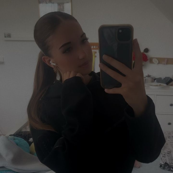 @ksmr_zselyke