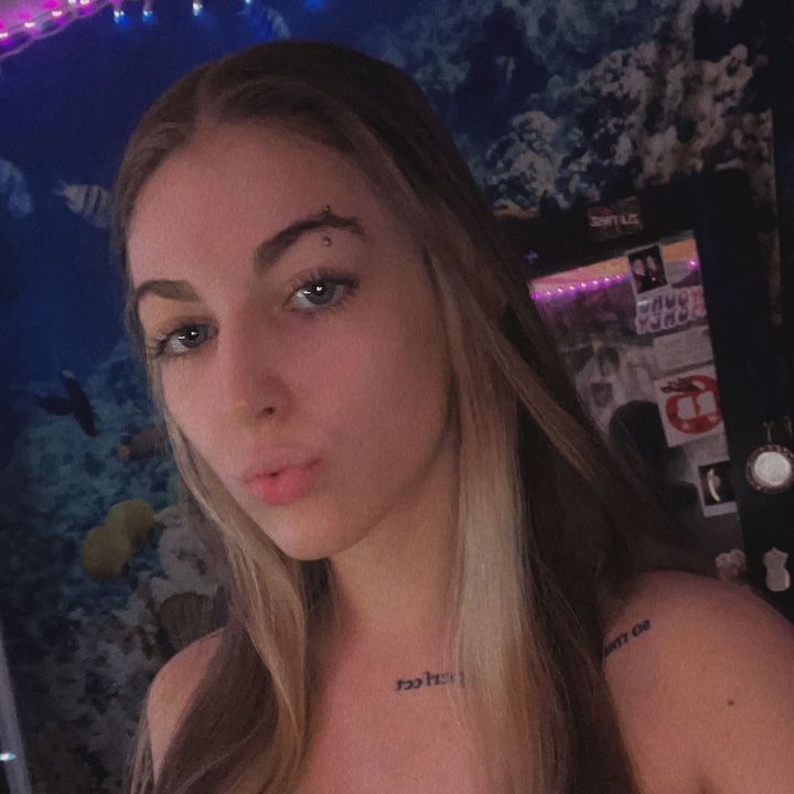 @kylieaadxm