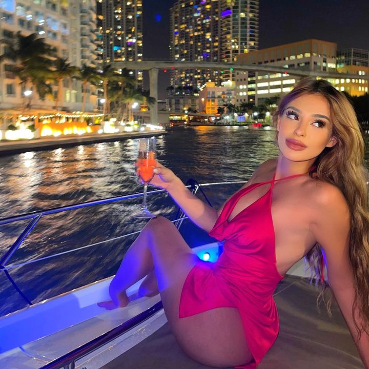 @lovenikkixxo