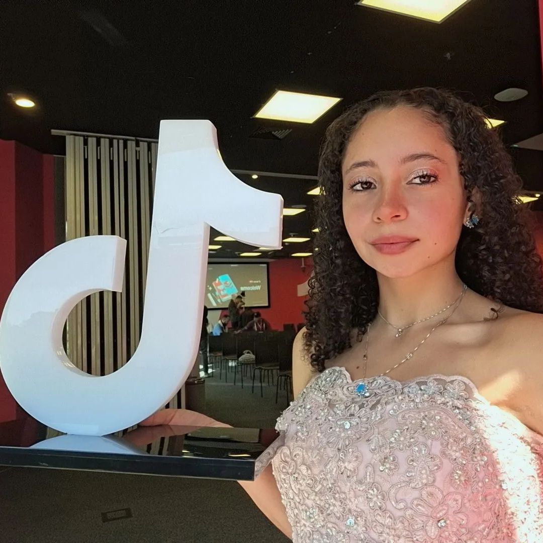 @mademovy