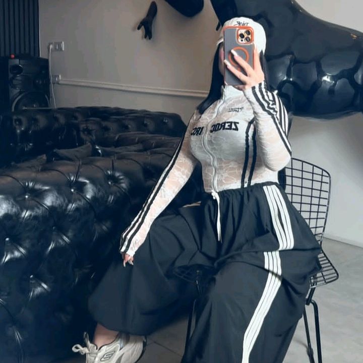 @moses72403
