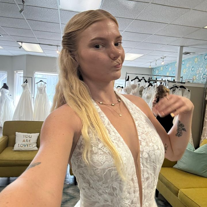 @nicole_lauren222