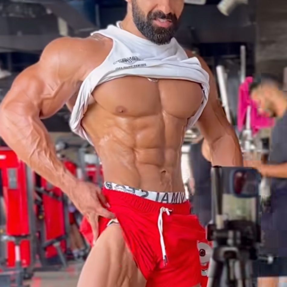 @only.big.muscles8