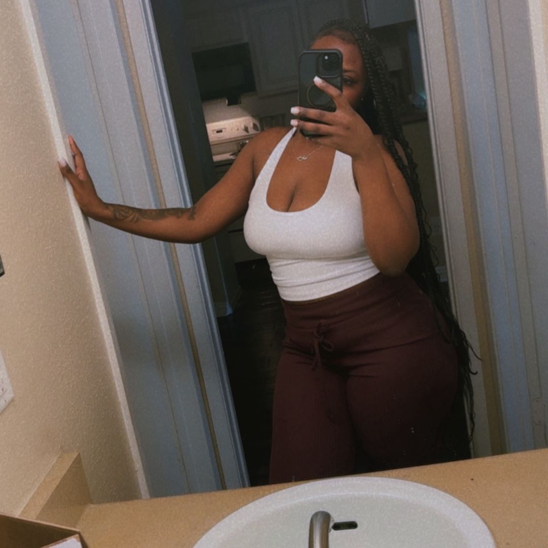 @t.ayyyyyylor_