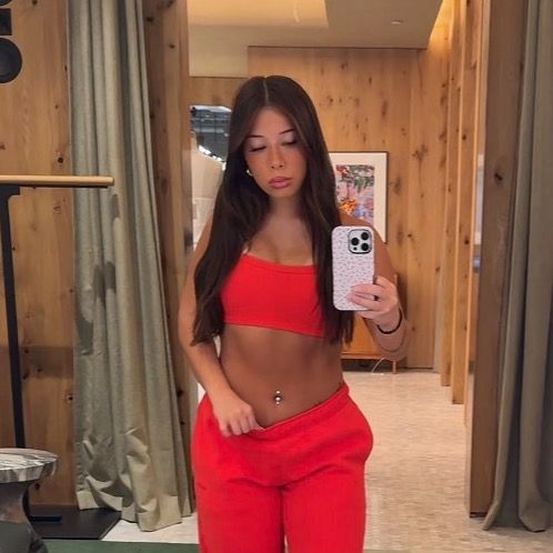 @thatchiczoe