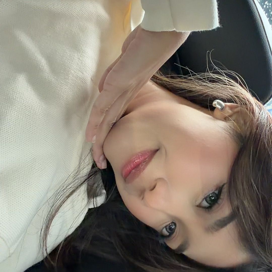 @theycallmenazu