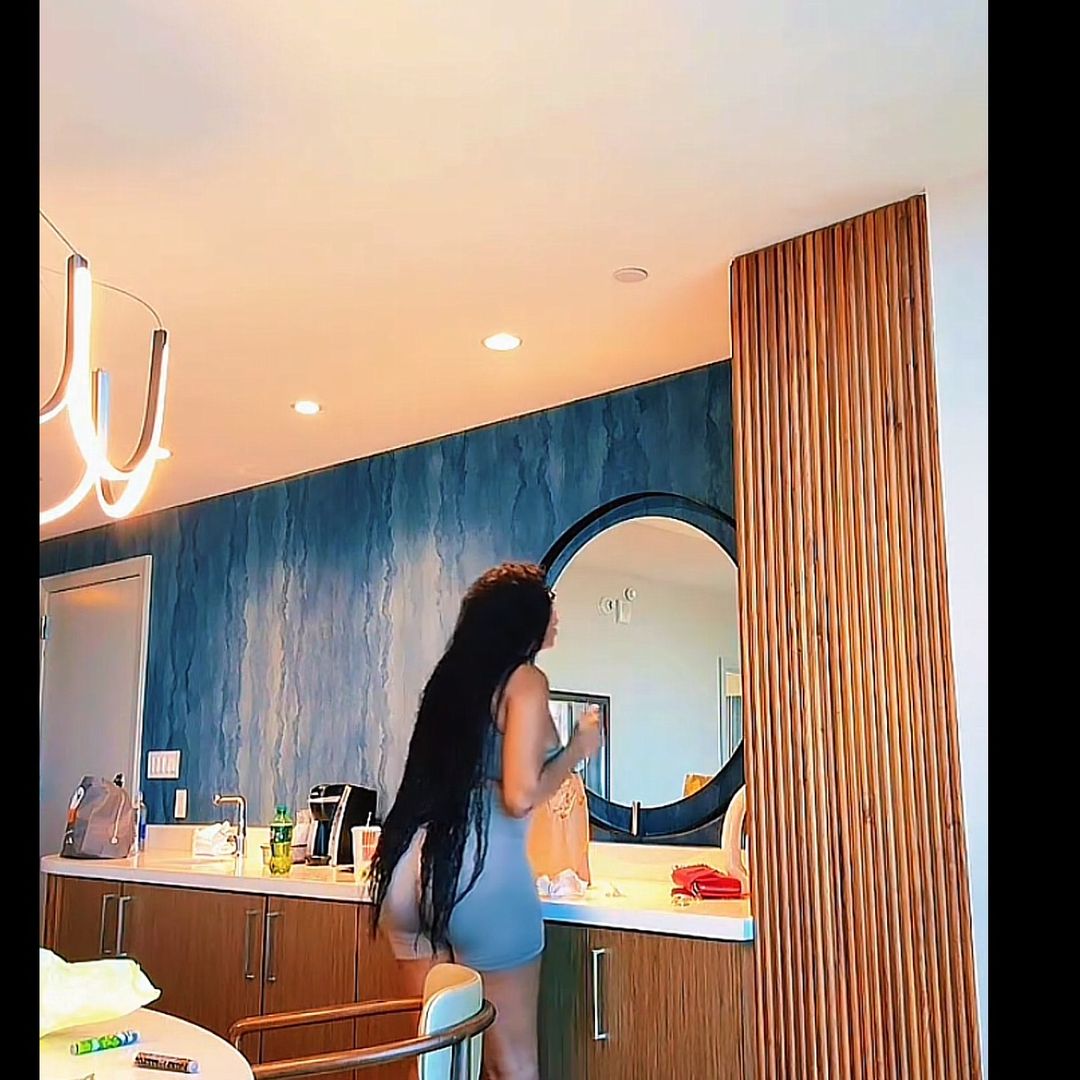 @uniqueprada