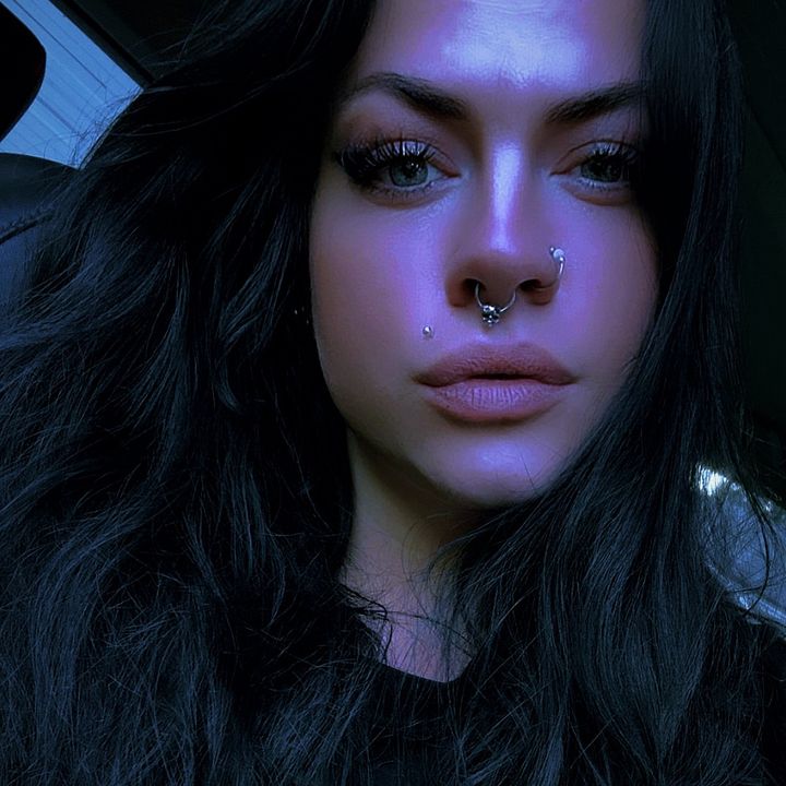 @unrulydamsel