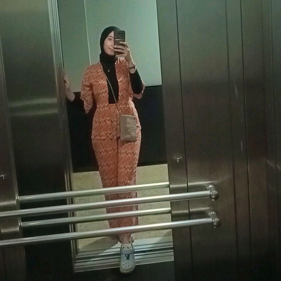 @user1110007724
