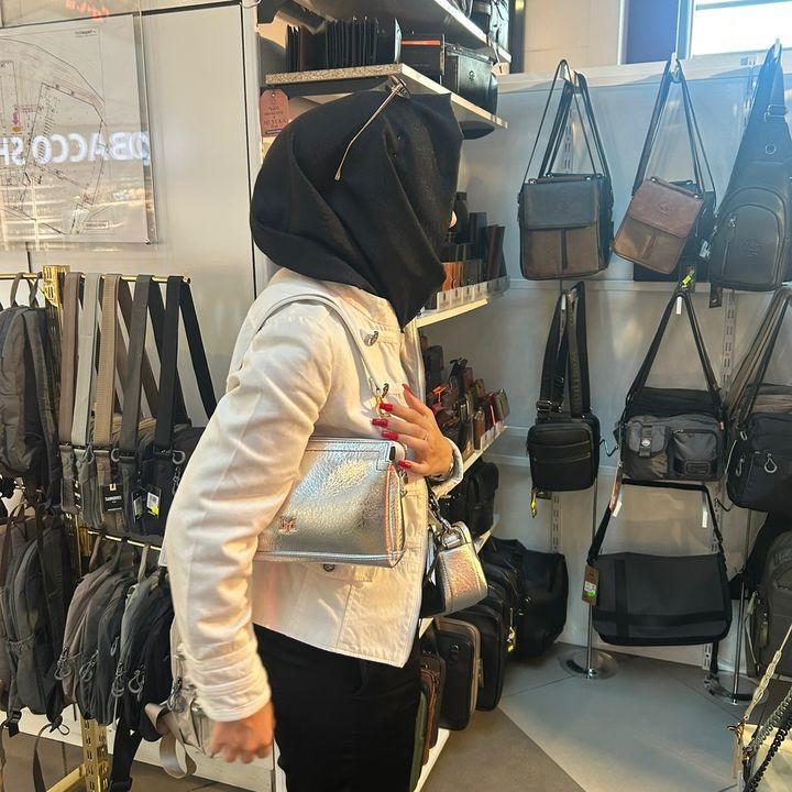 @user61208027_