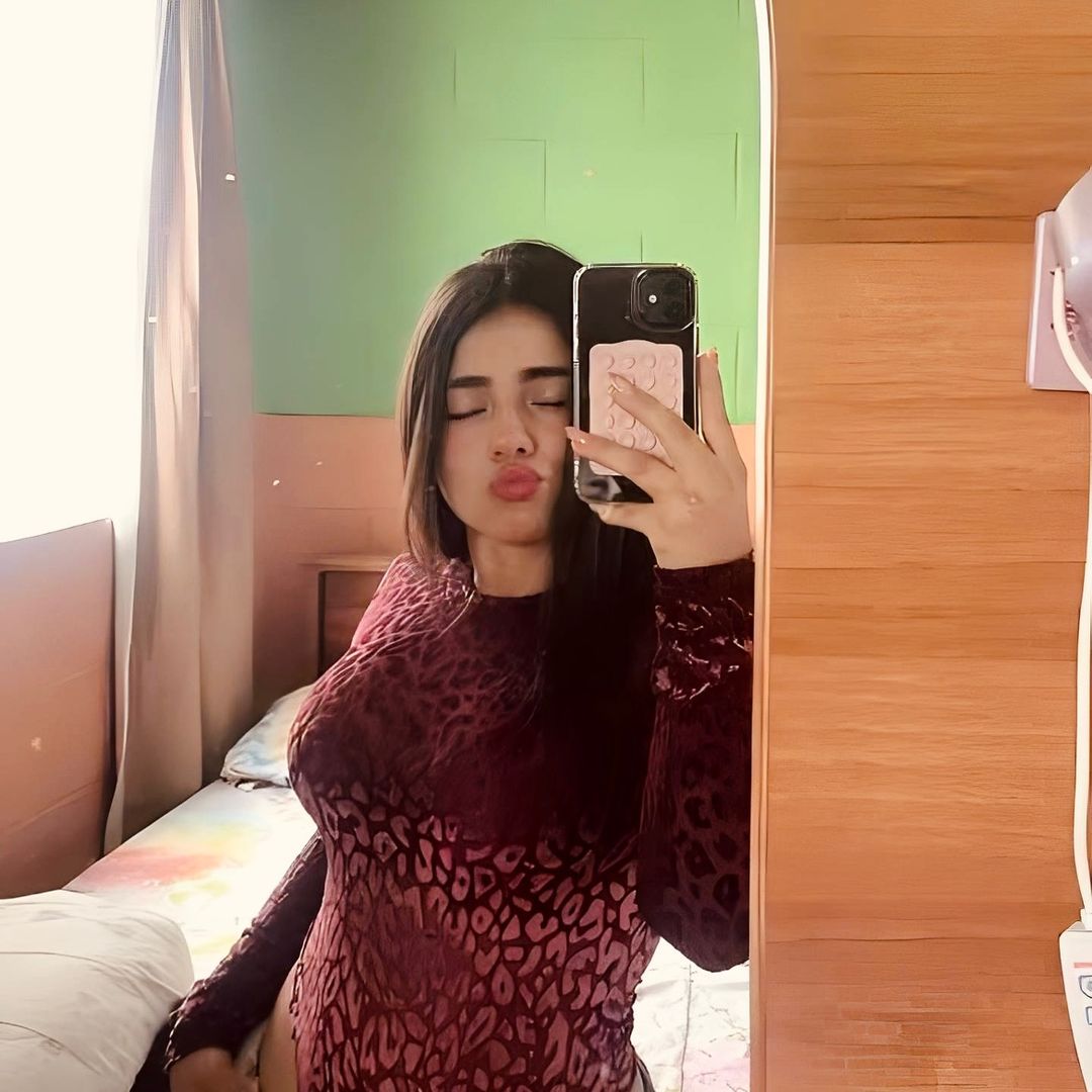 @user____28687898
