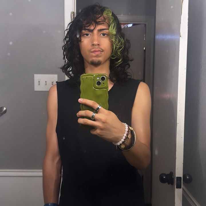 @vaxilus