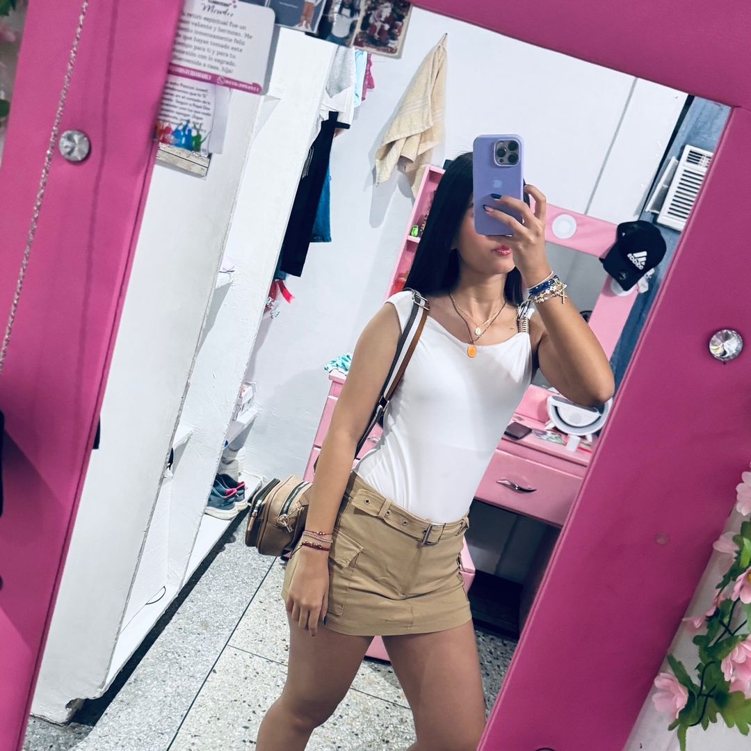 @vivianaa_18v