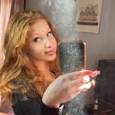 @whitegirlredd