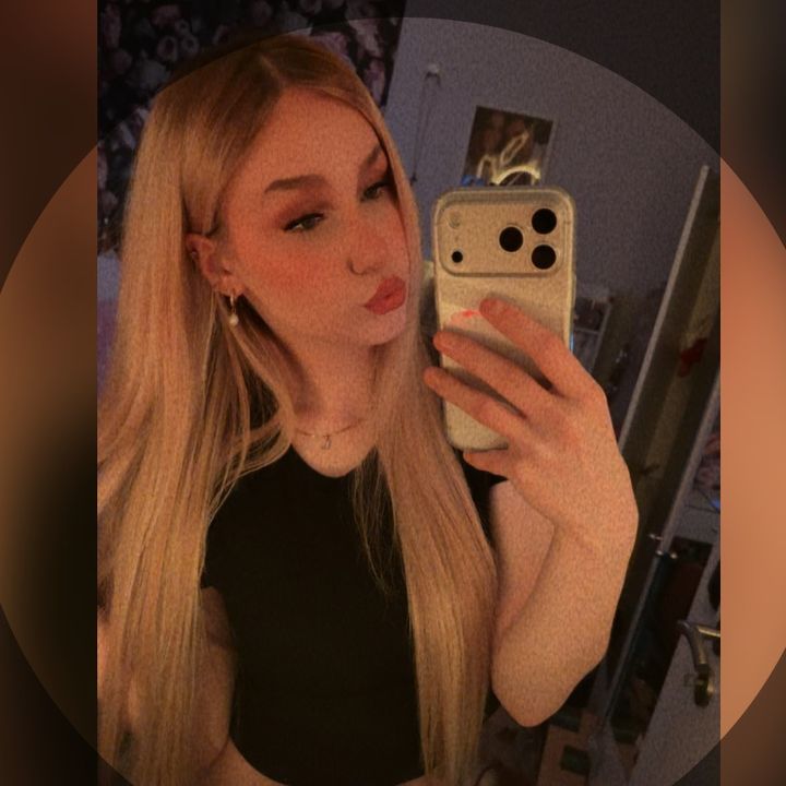 @whoislena9