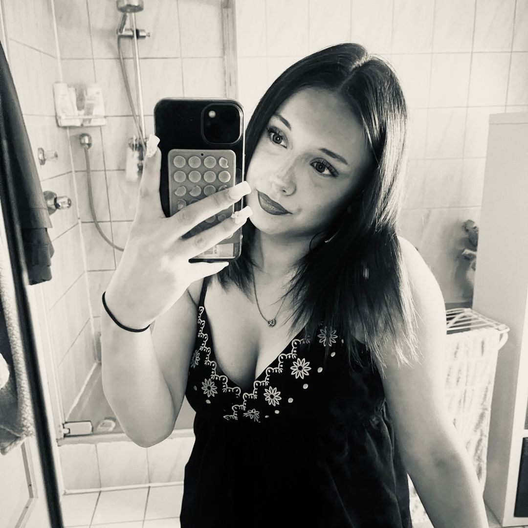 @yz.em1lz