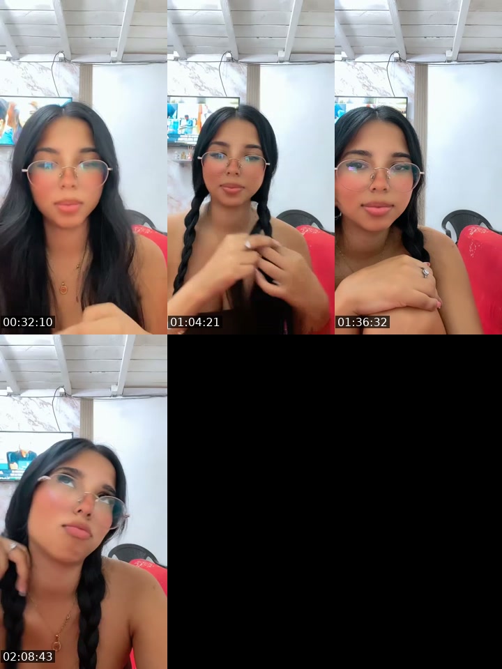 TikTok live: Holis 😘 by @anahi_mero1