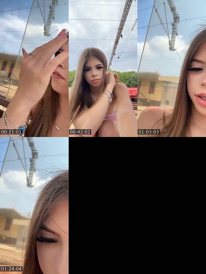 TikTok live: 🤍 by @blxncsxr