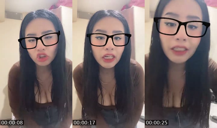 TikTok live: Ducha + TAROT + mundial by @dian_meowth