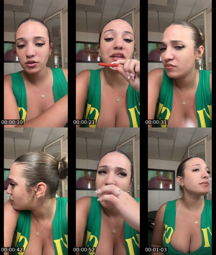 TikTok live: fill gift gally😏💜 by @kamylagarcia_