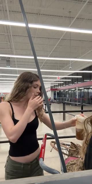 TikTok live: Gym by @meowmeow2777