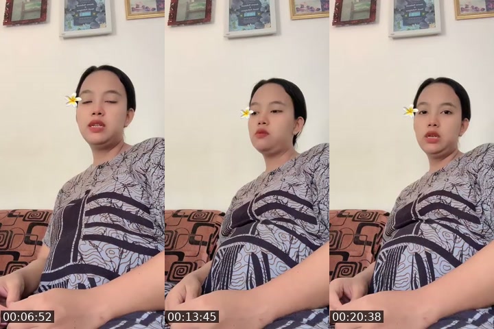 TikTok live: Bumil Tm 3 by @hallonik2