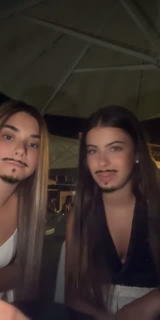Mexico TikTok live: queremos rosas by @mariinalopeezz._