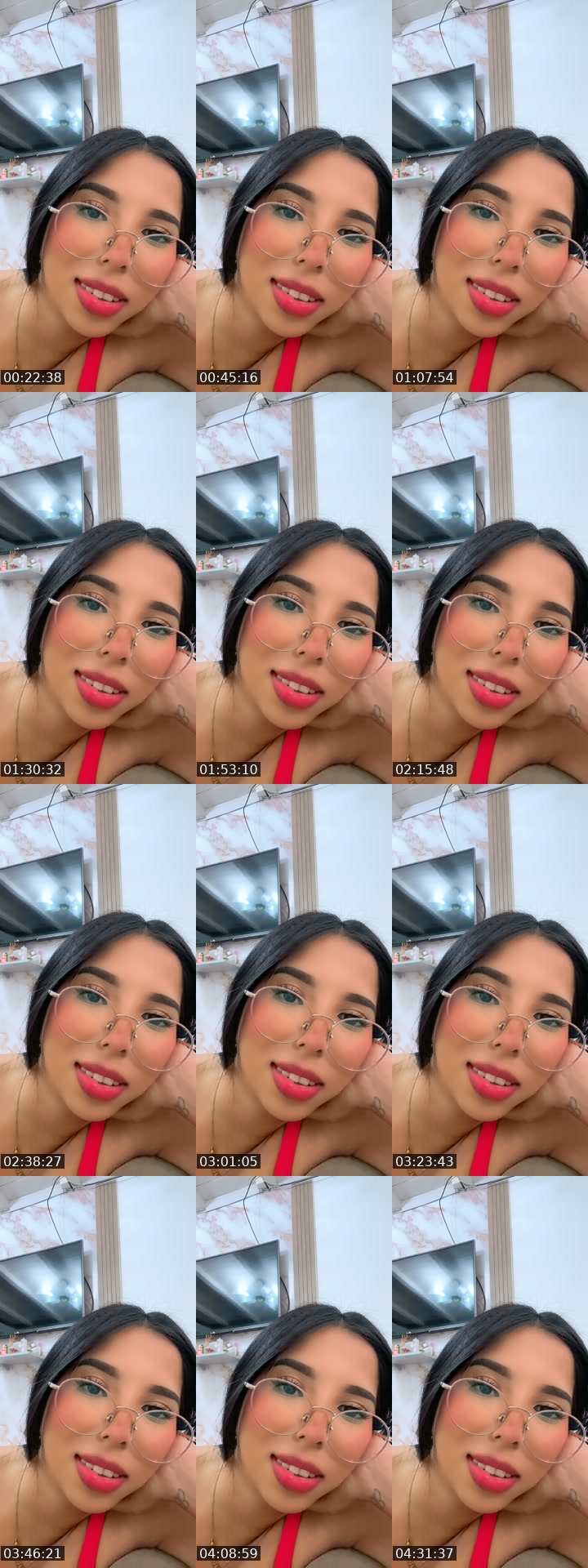 TikTok live: Holis 😘 by @anahi_mero1