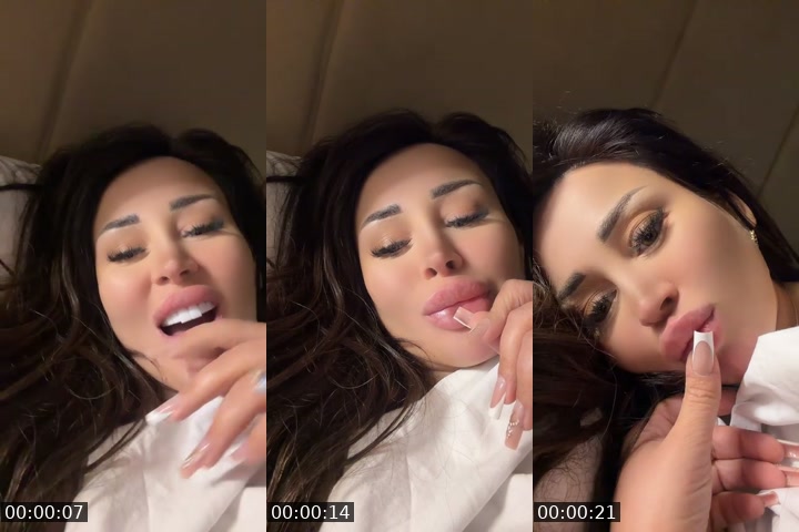 TikTok live: Ömrum😅 by @naibe_officikal_
